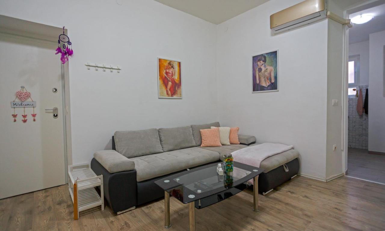 Rich Apartment Póla Kültér fotó
