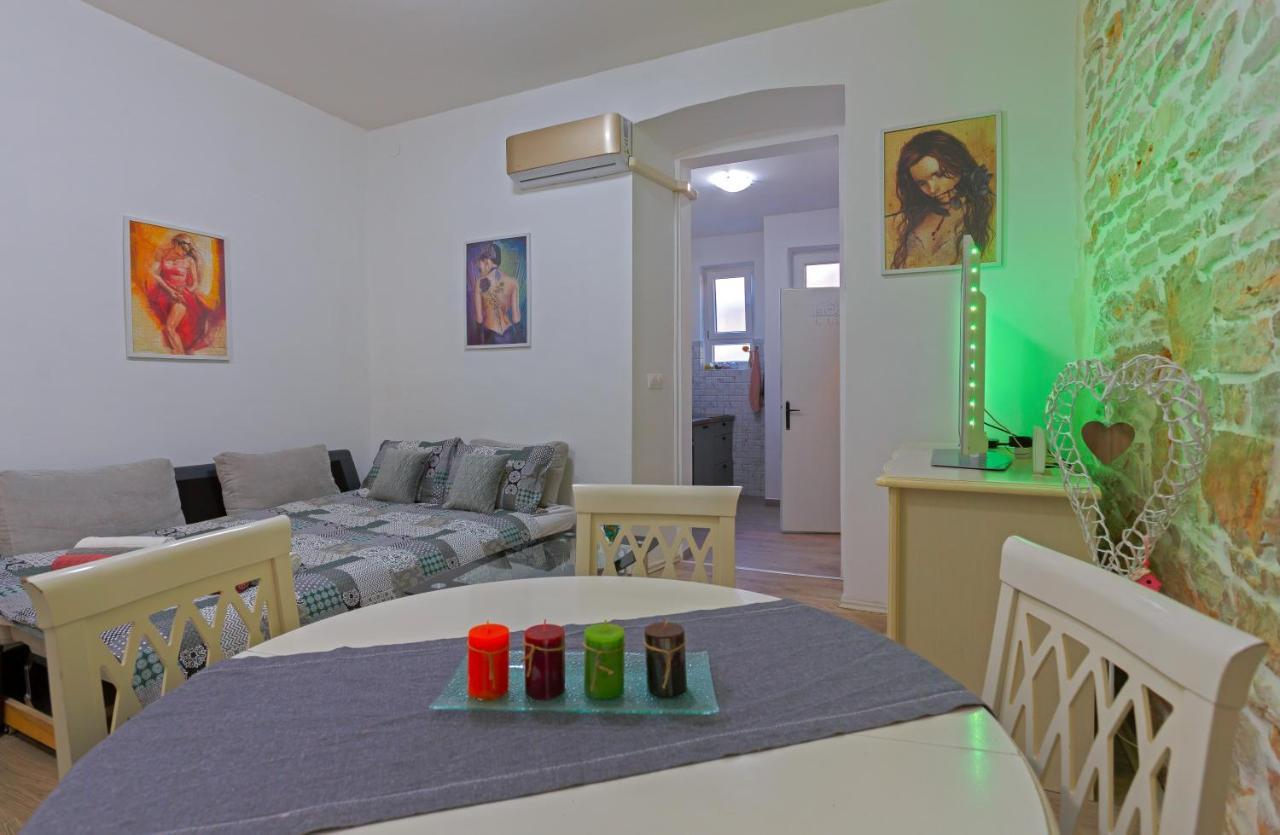 Rich Apartment Póla Kültér fotó